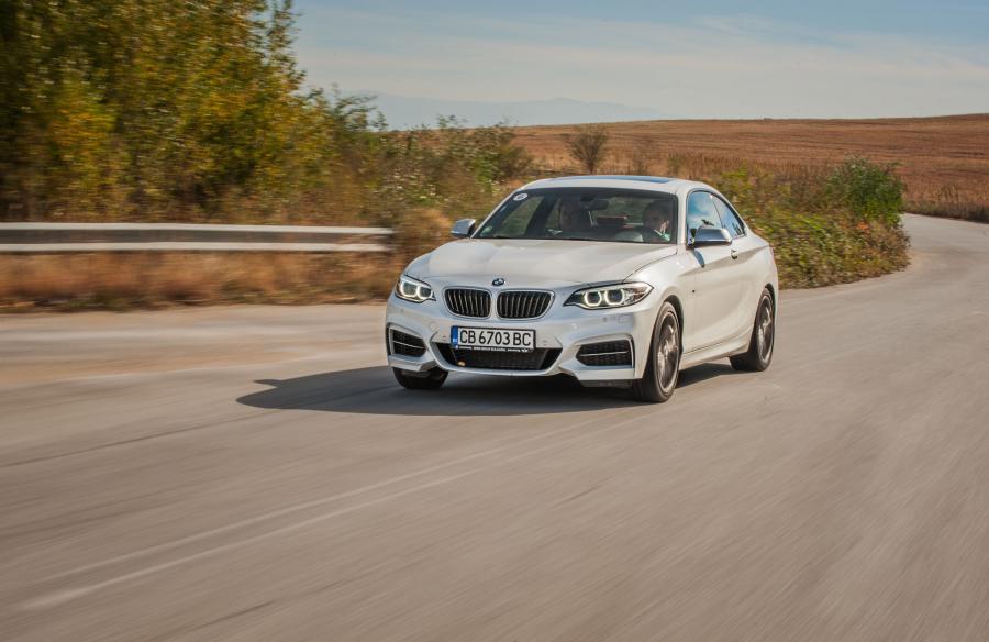  BMW M240i xDrive Coupe 2016 года  (WW) (фото 2 из 8)